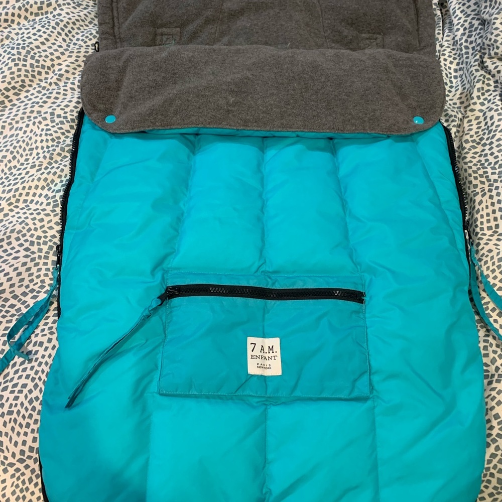 7 A.M. Enfant Kids Sleeping Bag - Blue and Gray